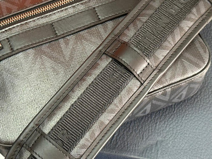 Luxury Stylish Grey Leather Shoulder Bag – Limited Edition