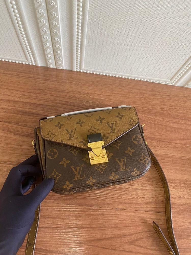 Modern Premium Crossbody Bag