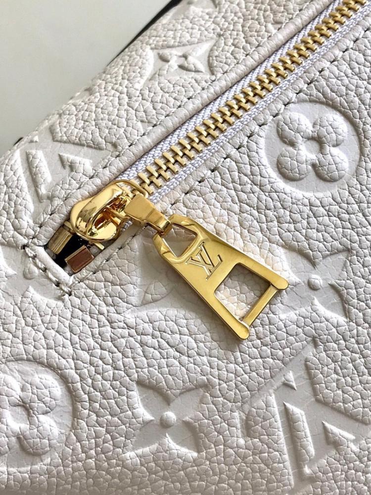 Classic Refined Crossbody Bag