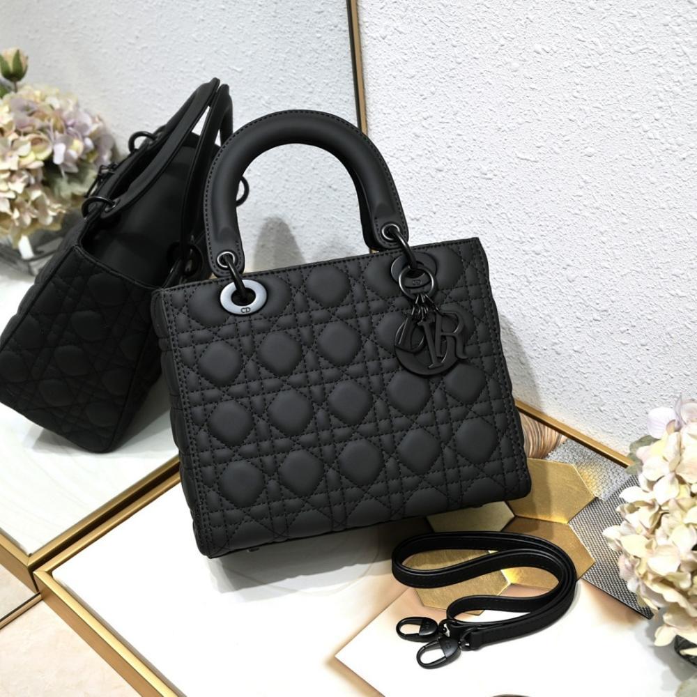 Luxury Leather Shoulder Bag – Special Edition