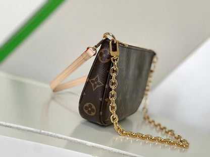 Classic Refined Leather Shoulder Bag