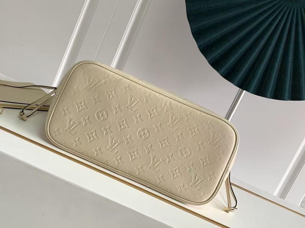Elegant Refined Leather Top Handle Bag