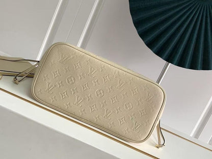 Elegant Refined Leather Top Handle Bag
