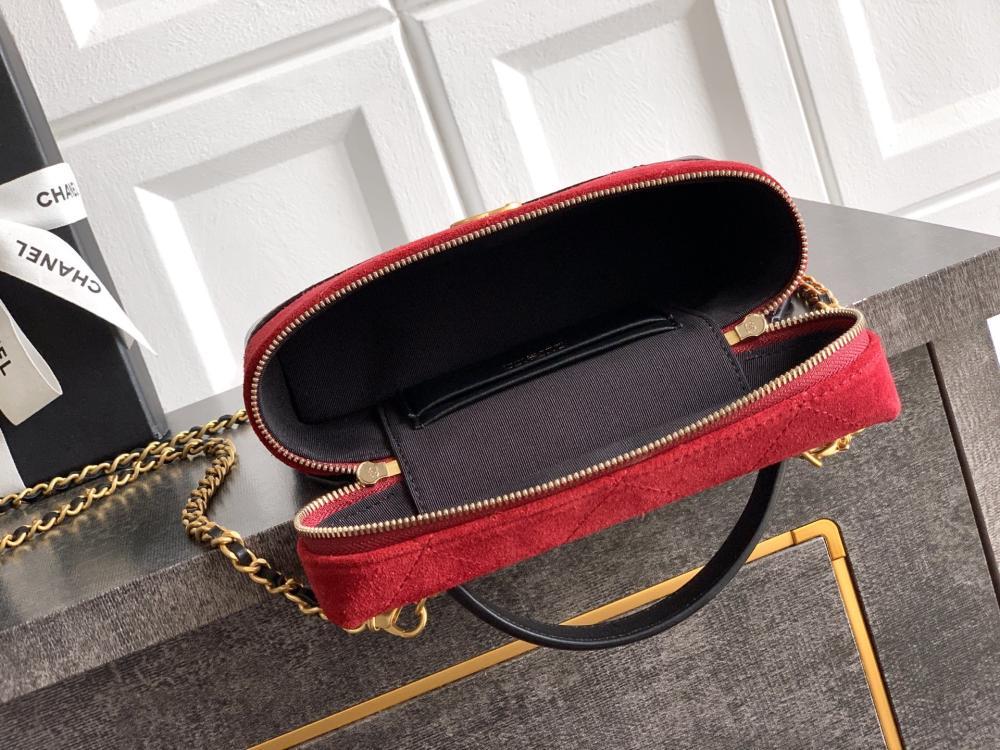 Alma Leather Shoulder Bag