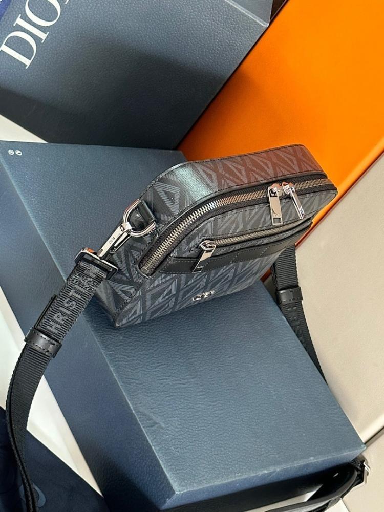 Luxury Stylish Grey Leather Shoulder Bag – Limited Edition