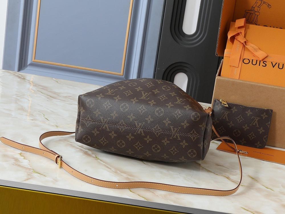 Stylish Monogram Leather Shoulder Bag – Limited Edition