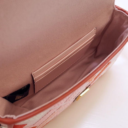 Elegant Leather Shoulder Bag