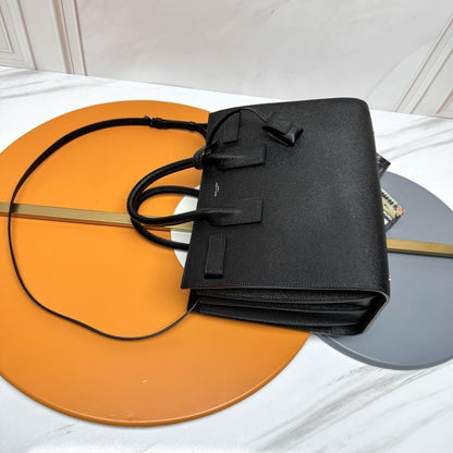 Classic Shoulder Bag