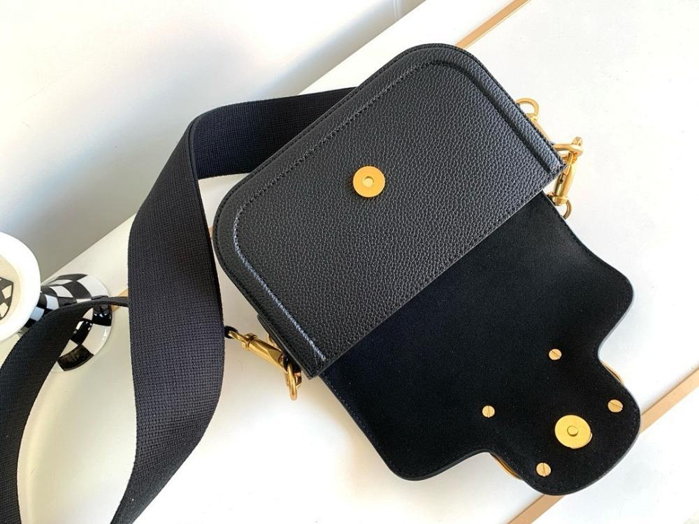 Elegant Premium Calfskin Shoulder Bag