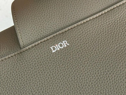Classic Modern Leather Crossbody Bag