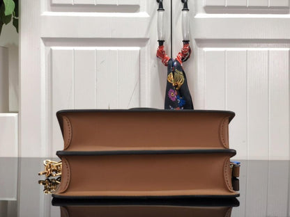 Classic Shoulder Bag