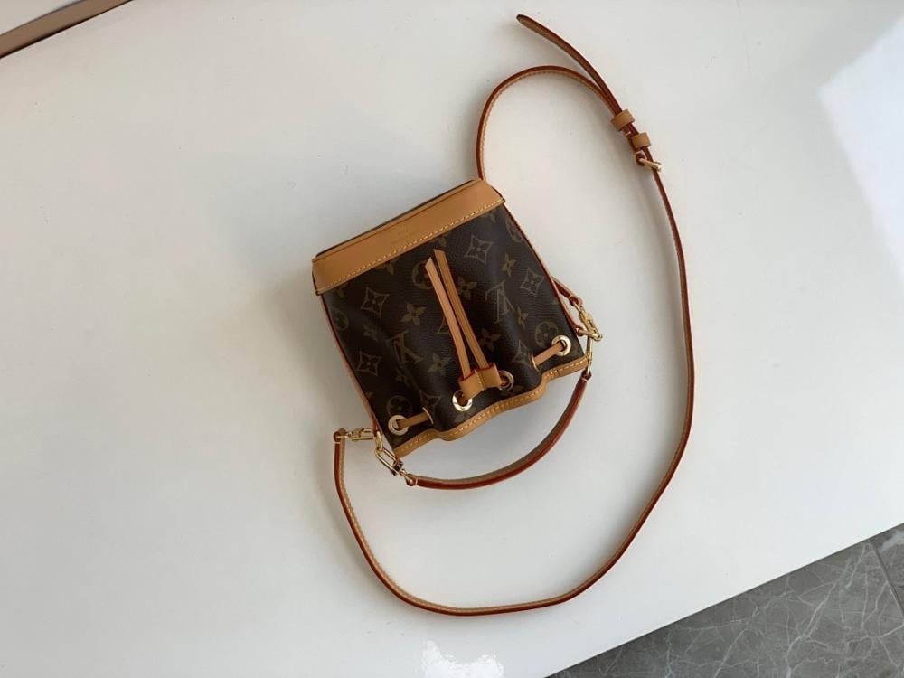 Luxury Refined Leather Shoulder Bag