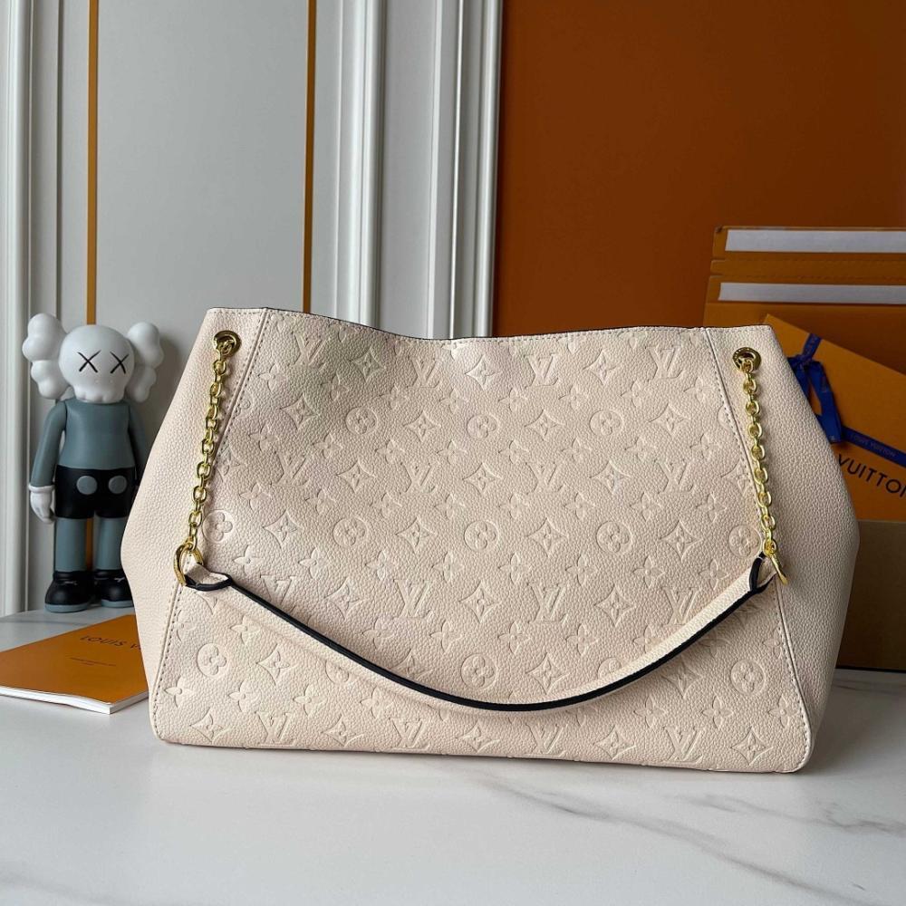 Elegant Monogram Leather Shoulder Bag – Limited Edition