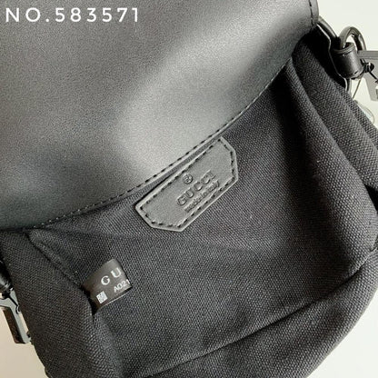 Modern Luxury Black Quilted Leather Shoulder Bag – Limited Edition