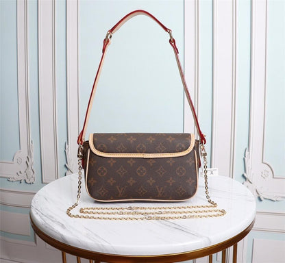 Alma Gold Shoulder Bag