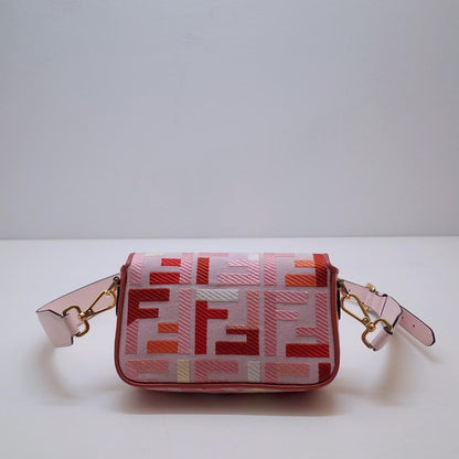 Elegant Leather Shoulder Bag