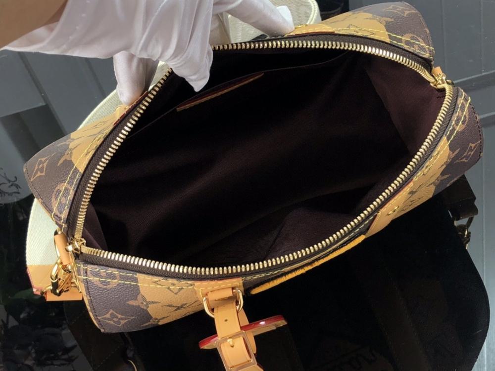 Classic Elegant Travel Bag