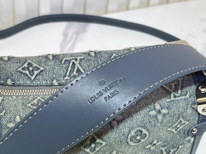 Classic Elegant Leather Shoulder Bag – Limited Edition