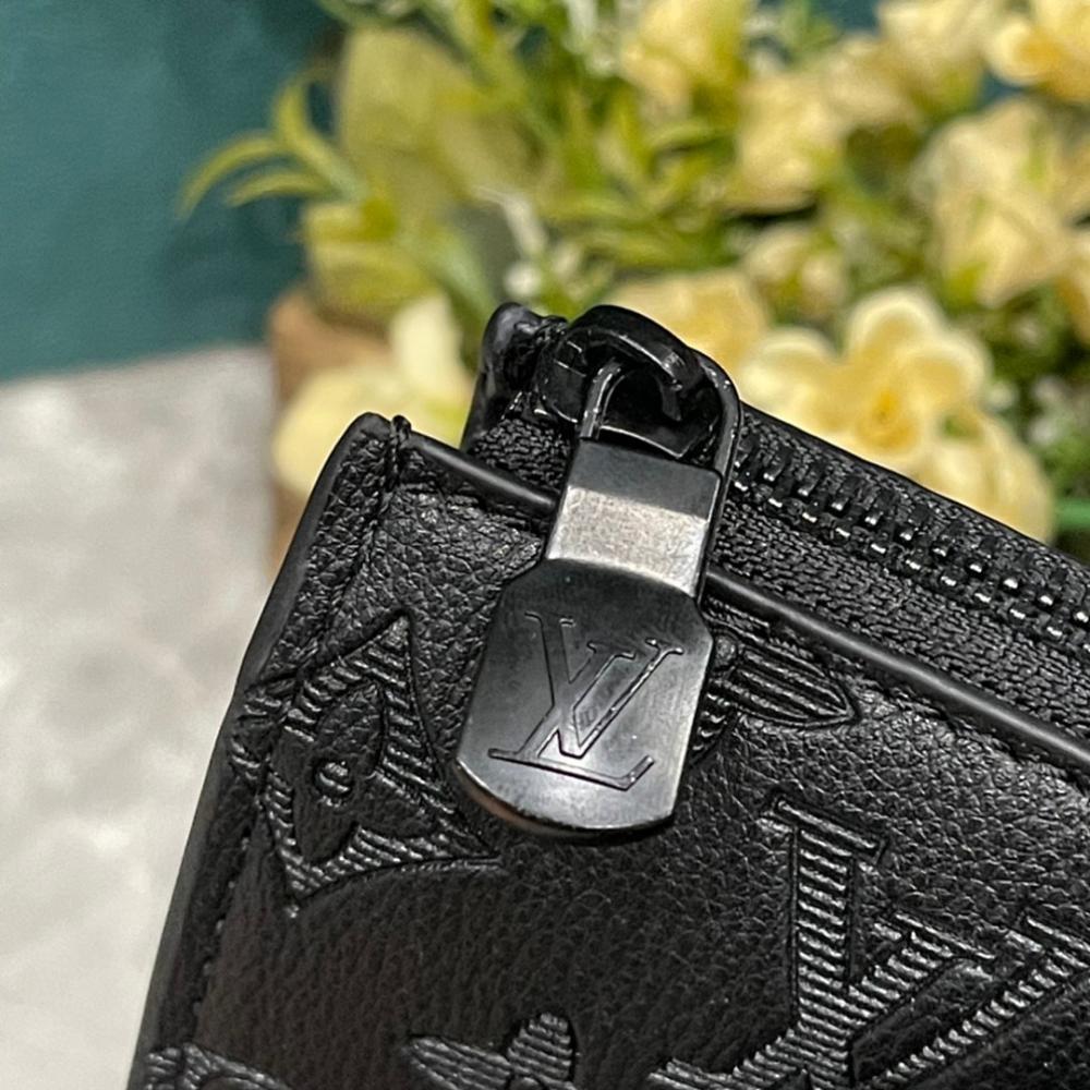 Modern Elegant Leather Crossbody Bag