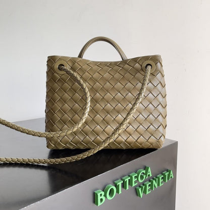Elegant Leather Top Handle Bag