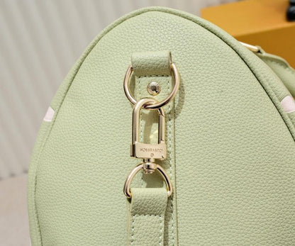Classic Refined Leather Shoulder Bag