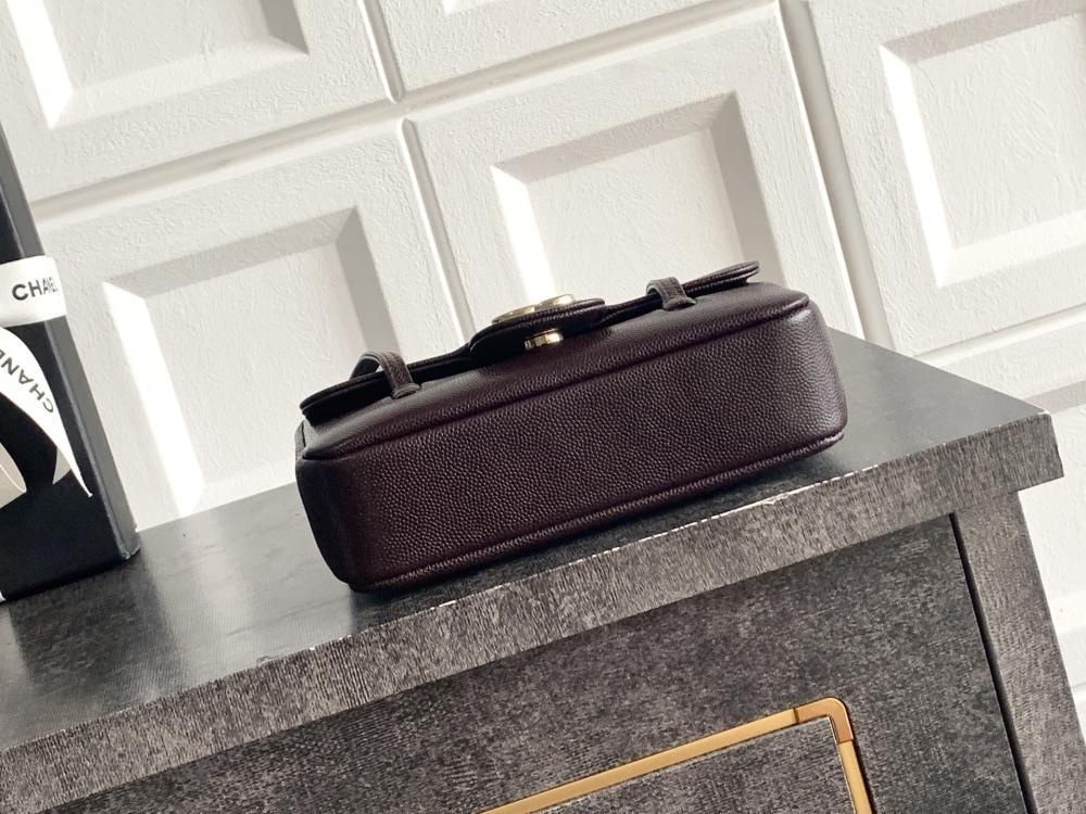 Elegant Leather Shoulder Bag