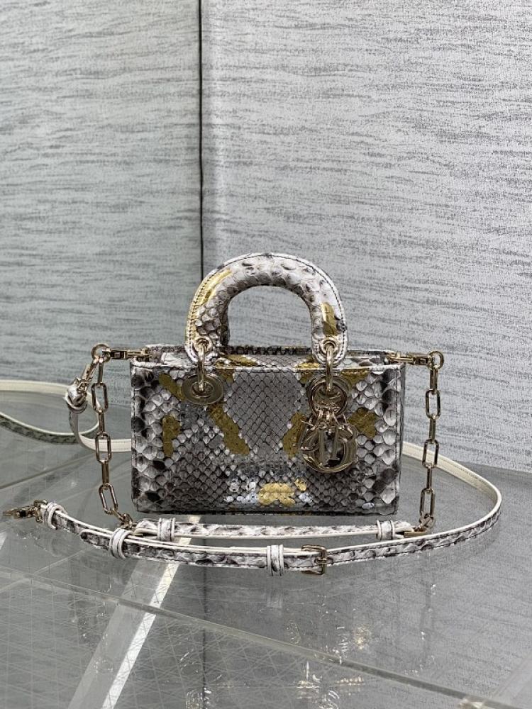 Elegant Leather Top Handle Bag
