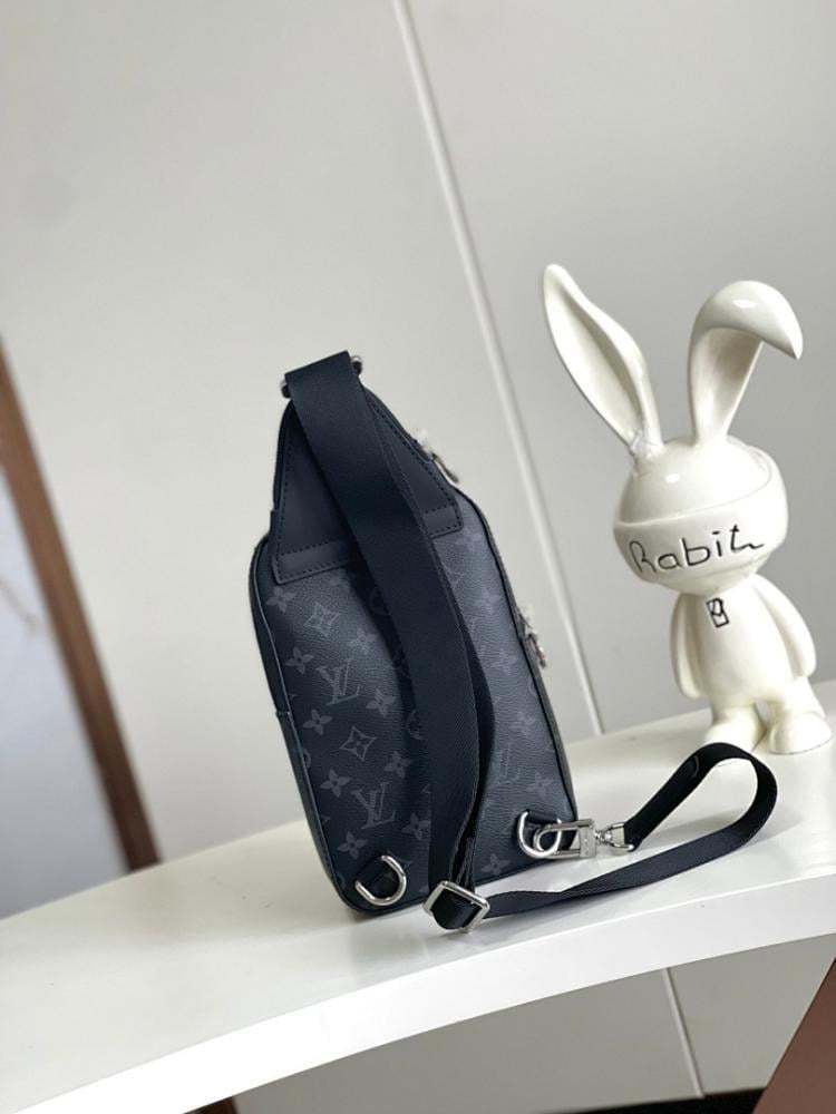 Elegant Canvas Shoulder Bag – Special Edition