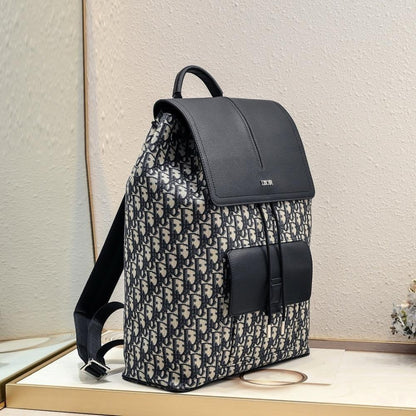 Modern Elegant Black Quilted Leather Shoulder Bag