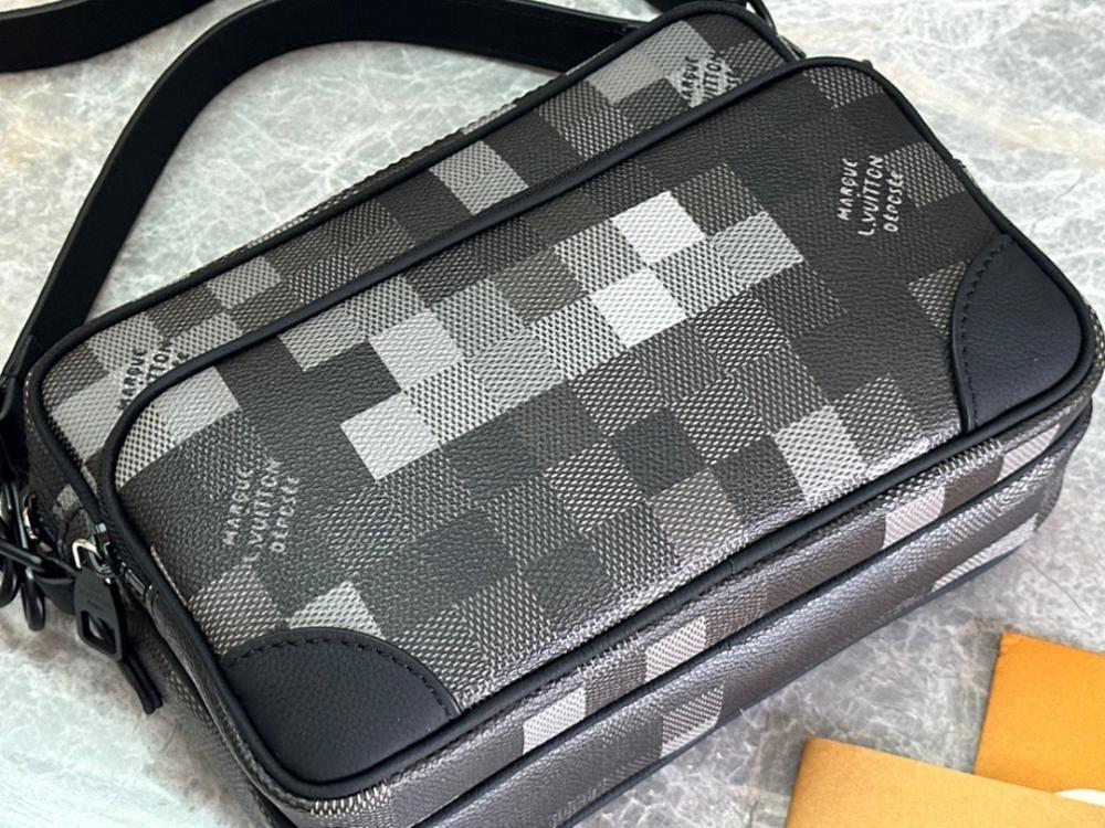 Classic Elegant Black Top Handle Bag – Special Edition