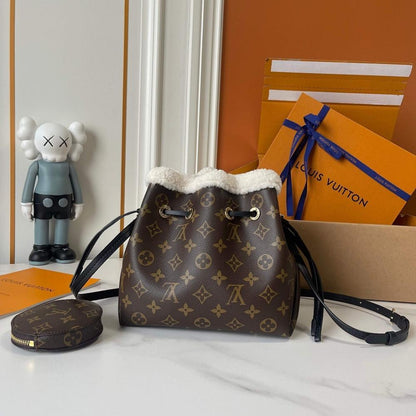 Modern Refined Lambskin Shoulder Bag