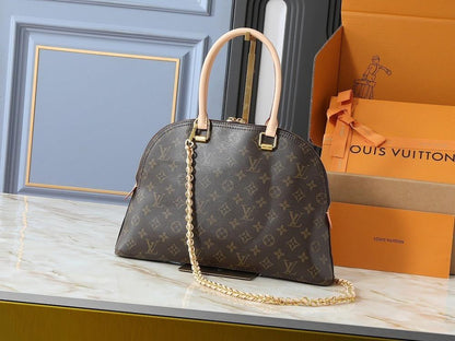 Classic Italian-Inspired Bag