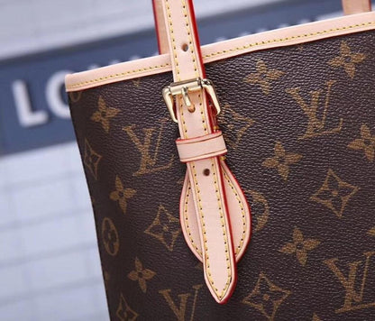 Luxury Refined Bucket Bag