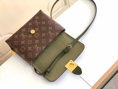Luxury Elegant Gold Leather Shoulder Bag