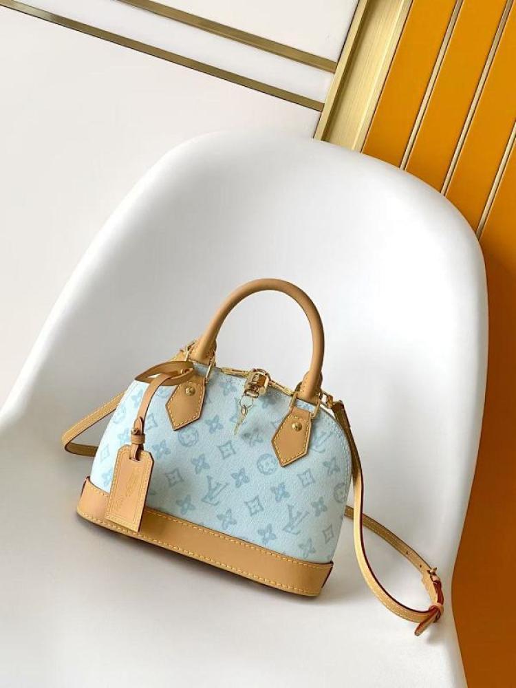 Classic Shoulder Bag