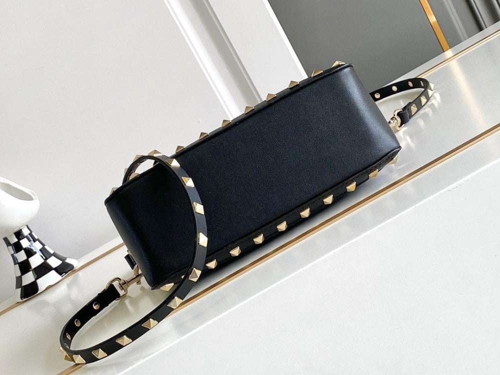 Elegant Stylish Studded Raffia Crossbody Bag – Special Edition