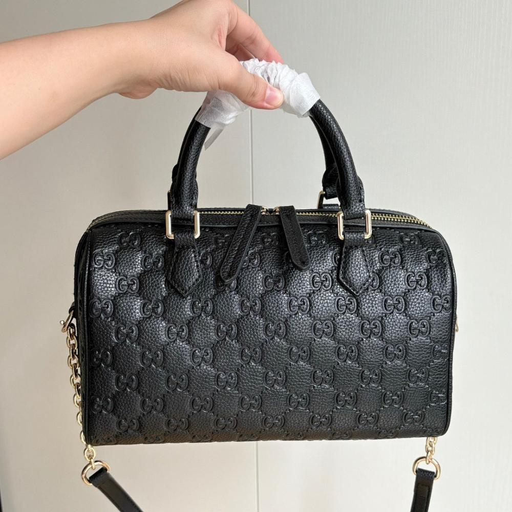 Classic Italian-Inspired Leather Shoulder Bag