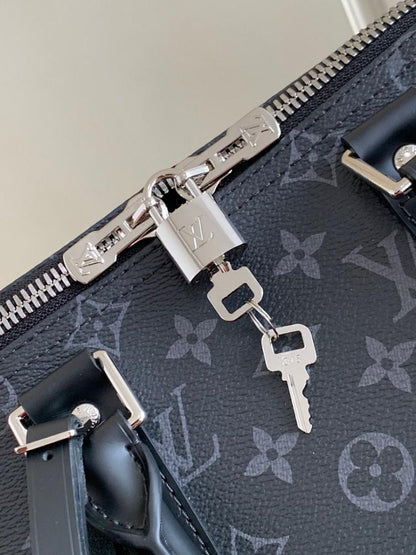 Modern Black Quilted Leather Shoulder Bag – Special Edition