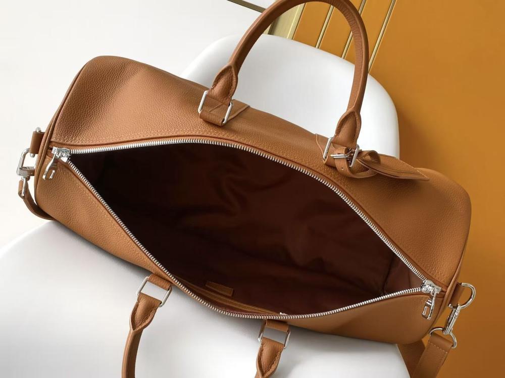 Elegant Leather Travel Bag