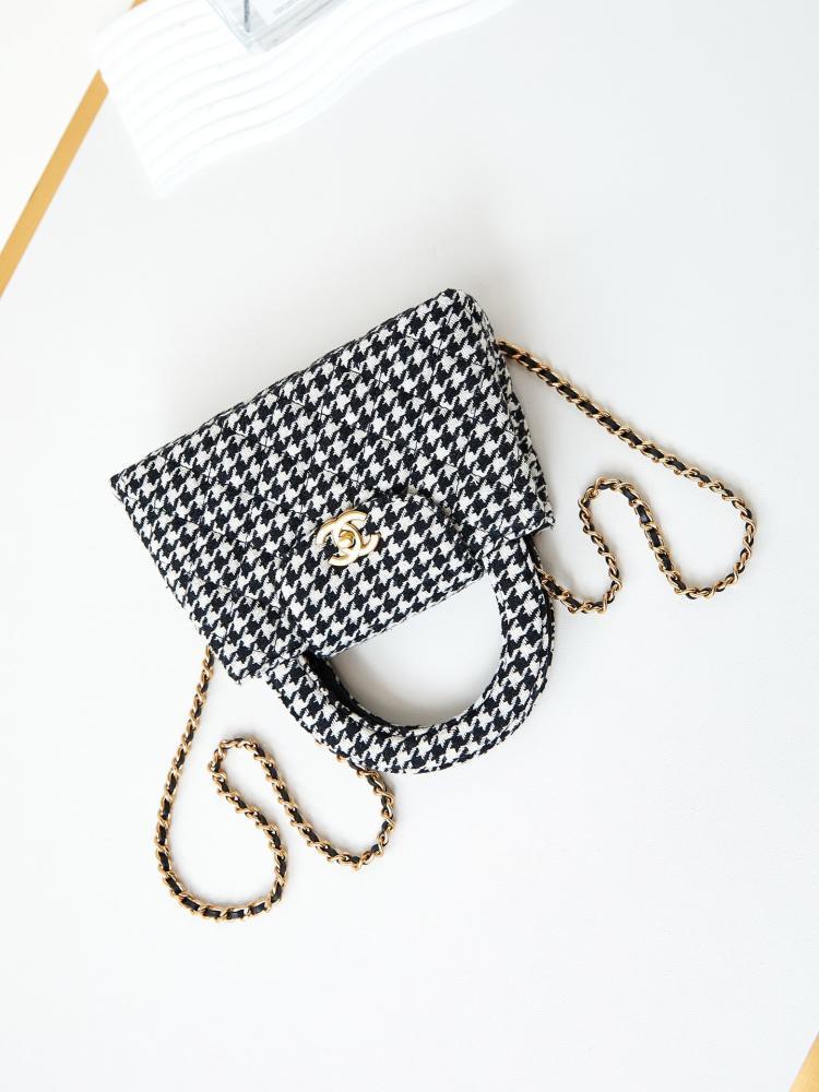Alma Leather Shoulder Bag