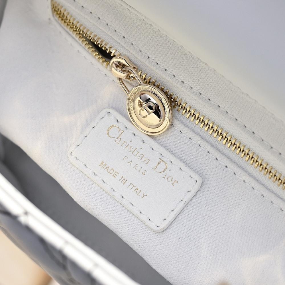 Classic Elegant White Lambskin Shoulder Bag