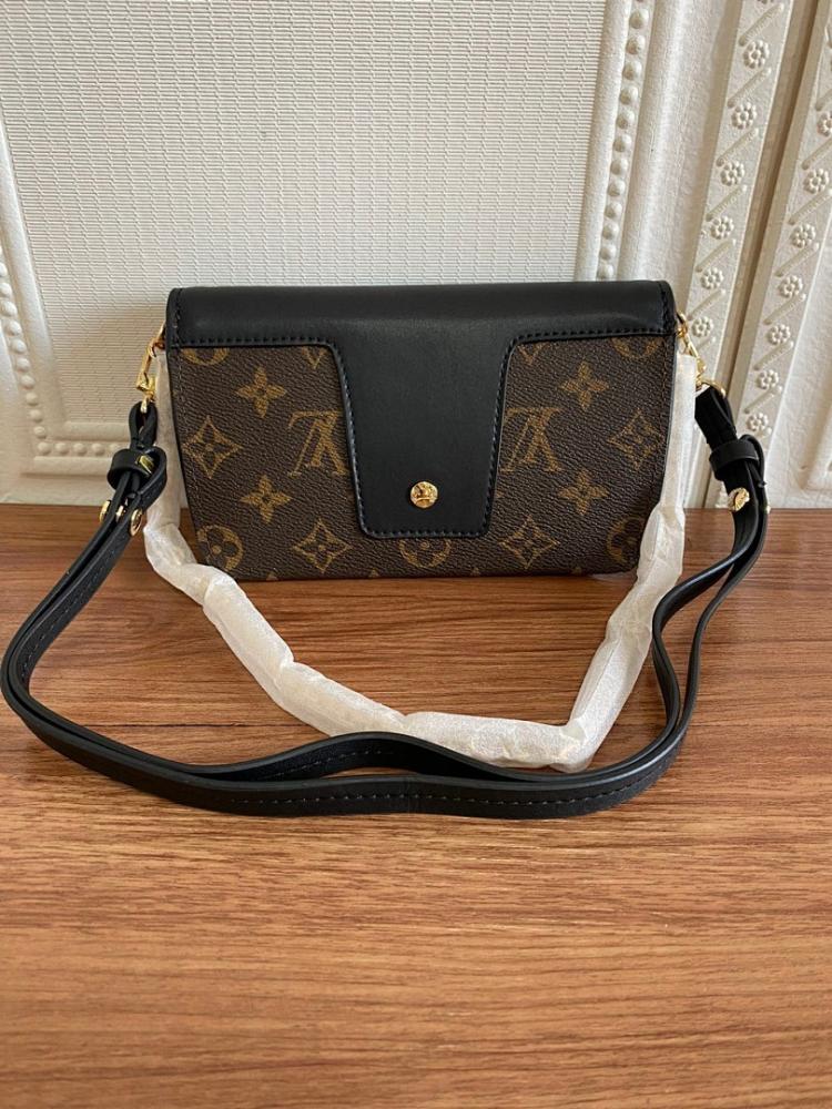 Elegant Premium Calfskin Shoulder Bag