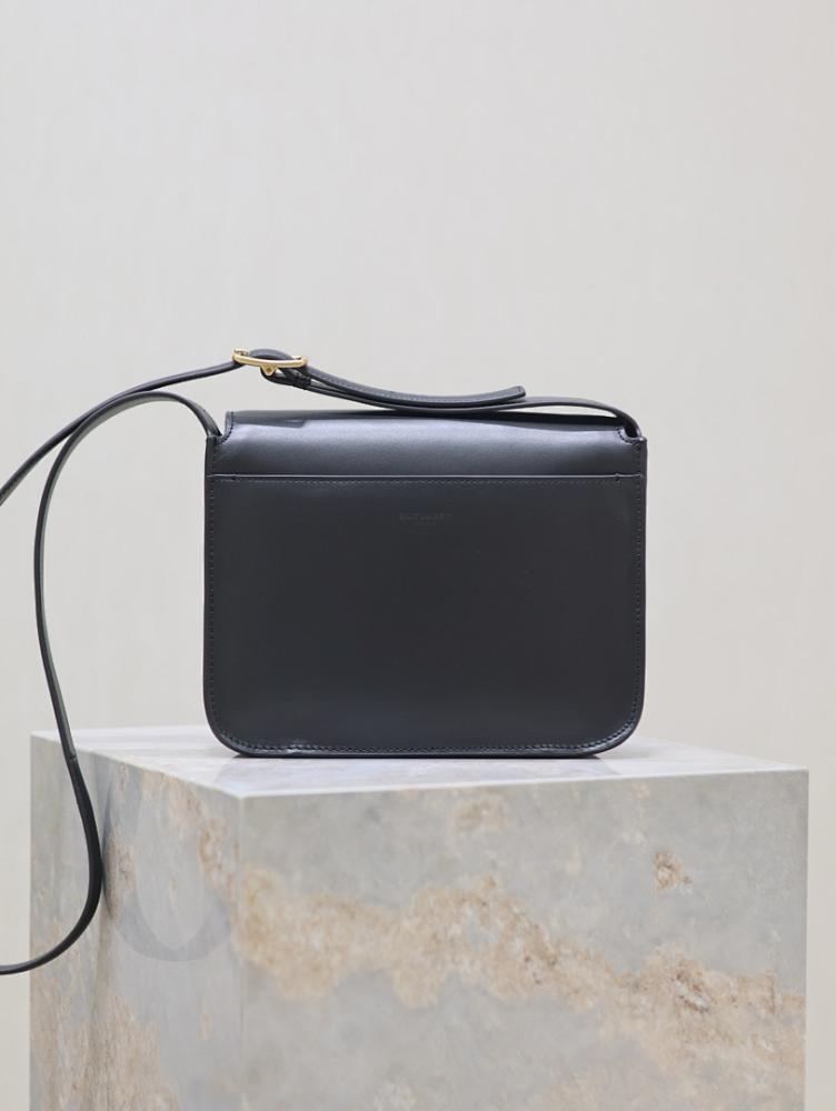 Stylish Calfskin Shoulder Bag – Limited Edition