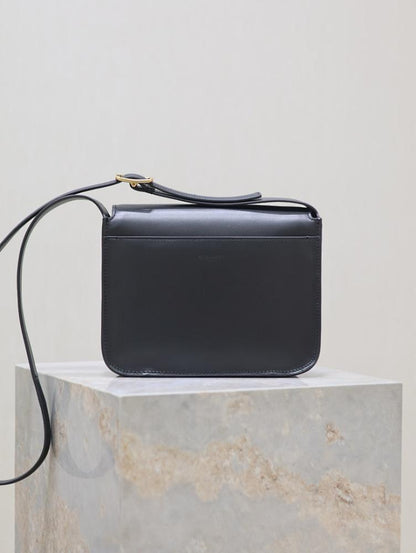 Stylish Calfskin Shoulder Bag – Limited Edition