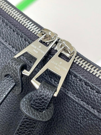 Stylish Woven Leather Shoulder Bag – Special Edition