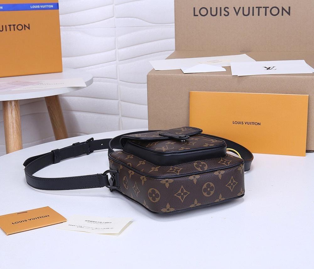 Modern Stylish Calfskin Crossbody Bag