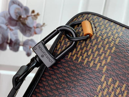 Elegant Crossbody Bag
