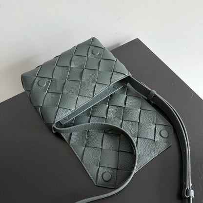 Elegant Leather Top Handle Bag