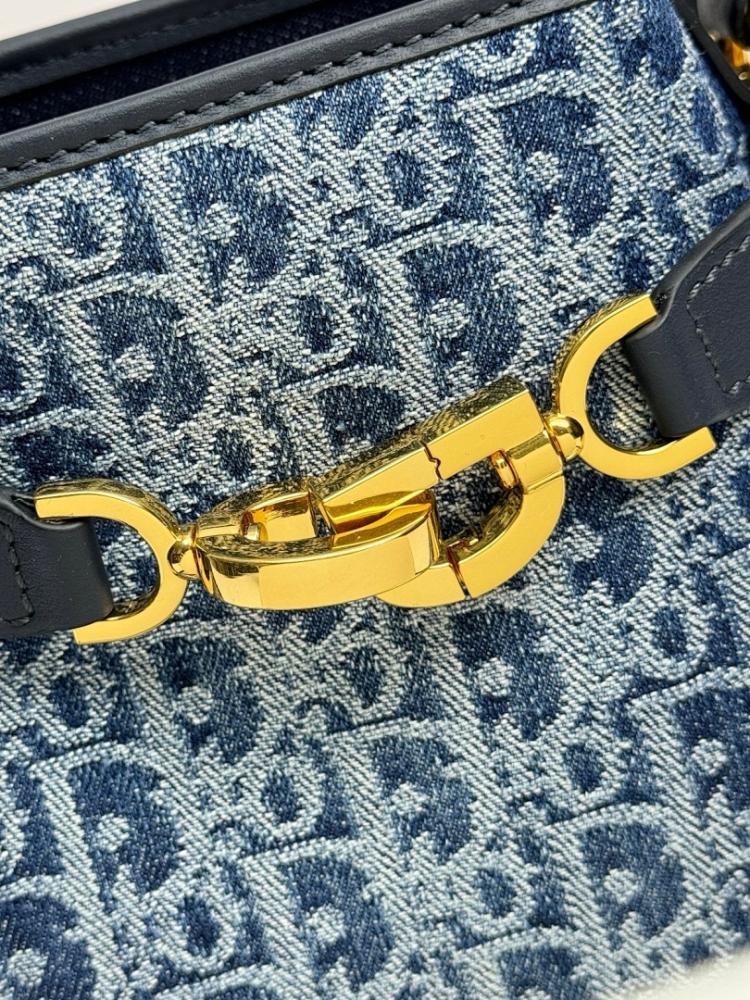 Italian-Inspired Elegant Blue Leather Bucket Bag