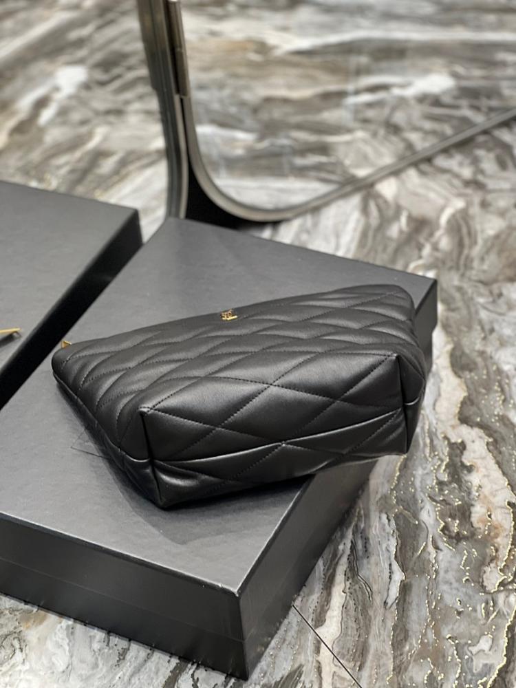 Classic Modern Quilted Leather Shoulder Bag